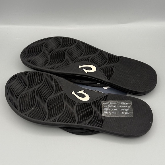 NWT OluKai ‘aka Sandals, in Black - Picture 13 of 14